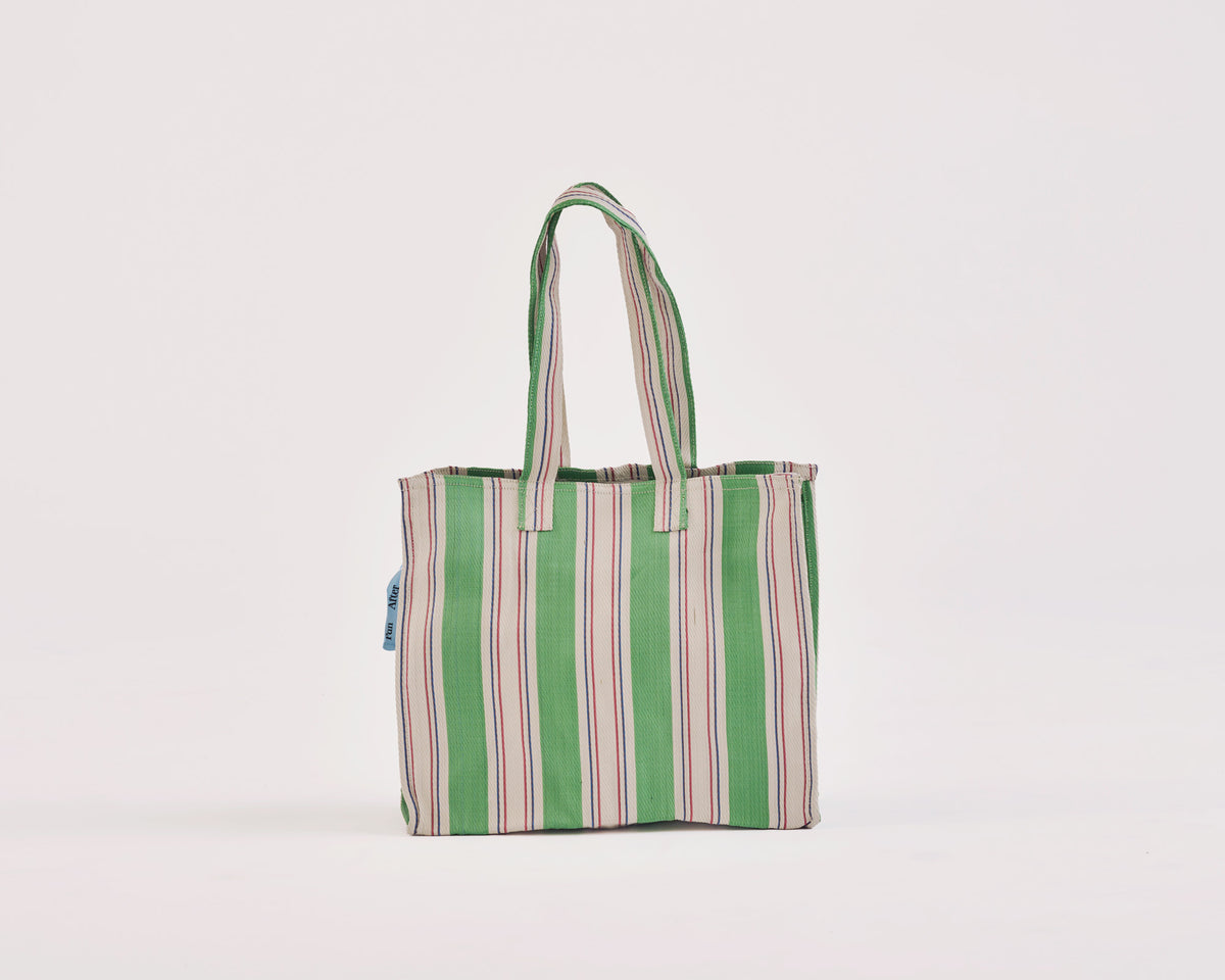 Shoulder-to-Shoulder Bag 010