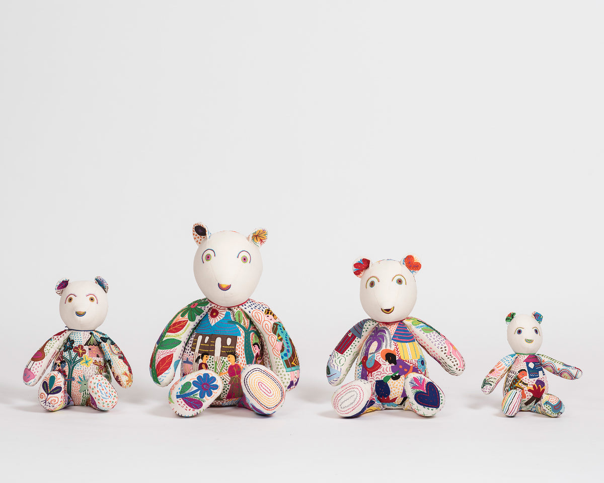 Maggie Project Bear - White