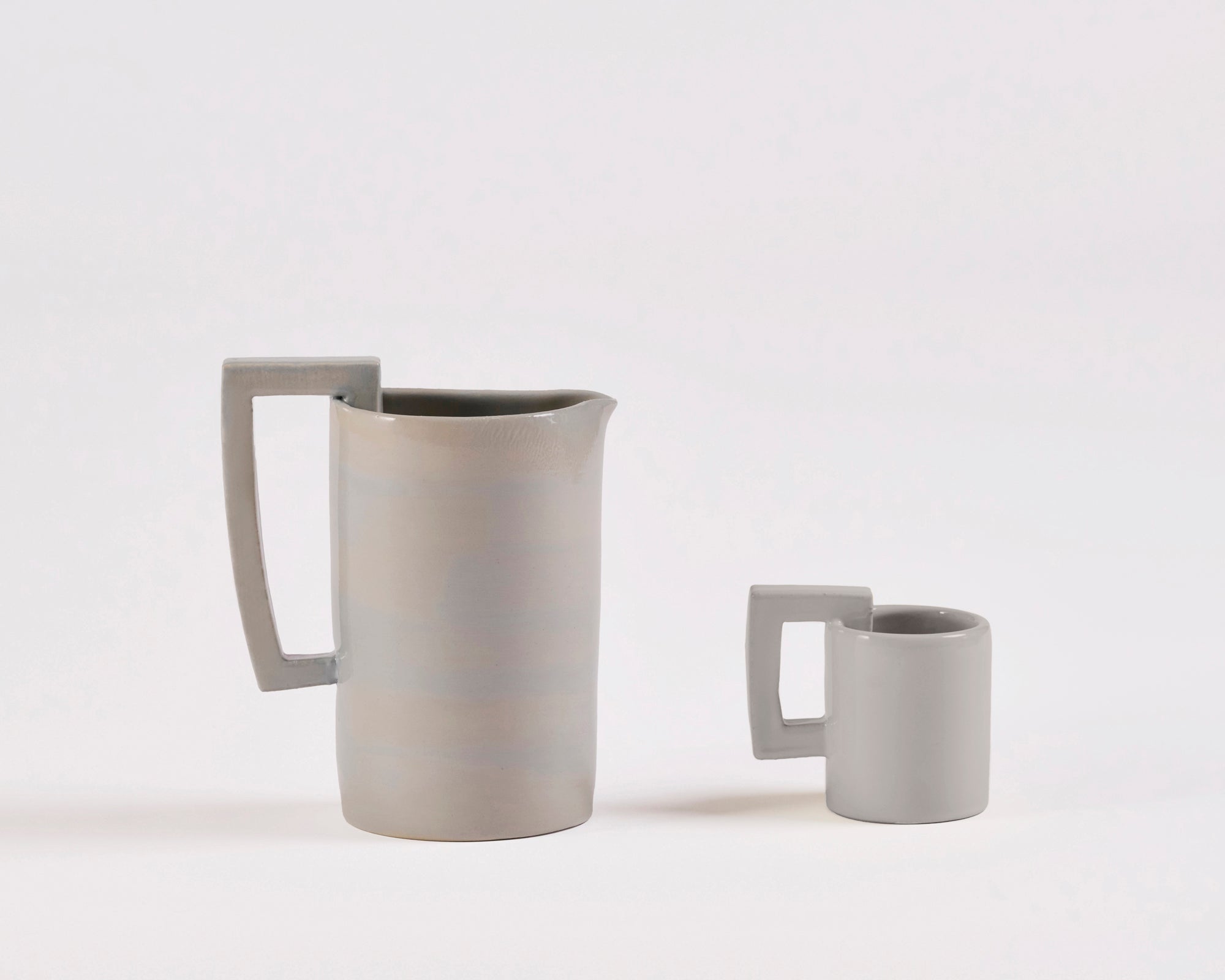 Redduo "D" Mug - Pale Grey