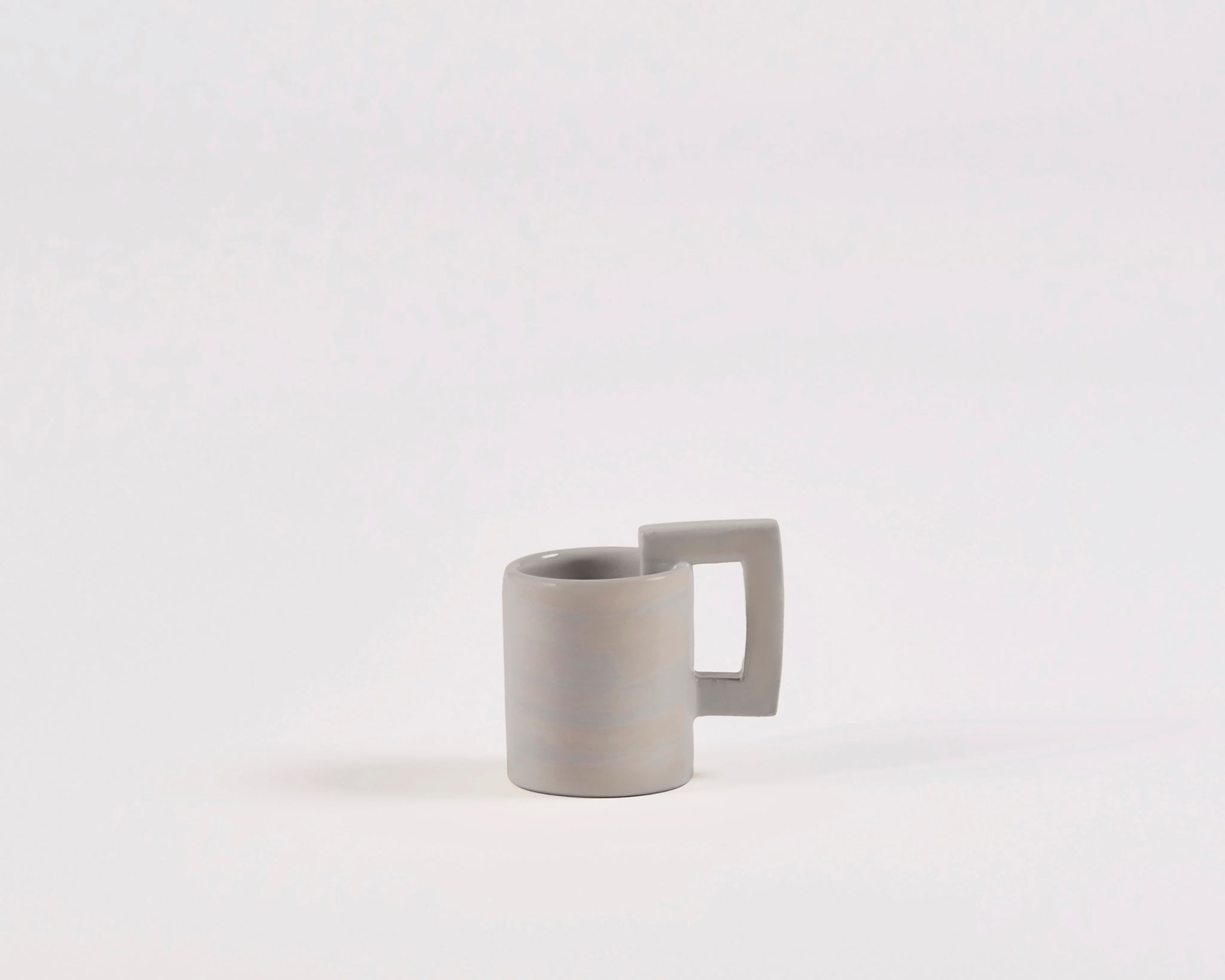 Redduo "D" Mug - Pale Grey