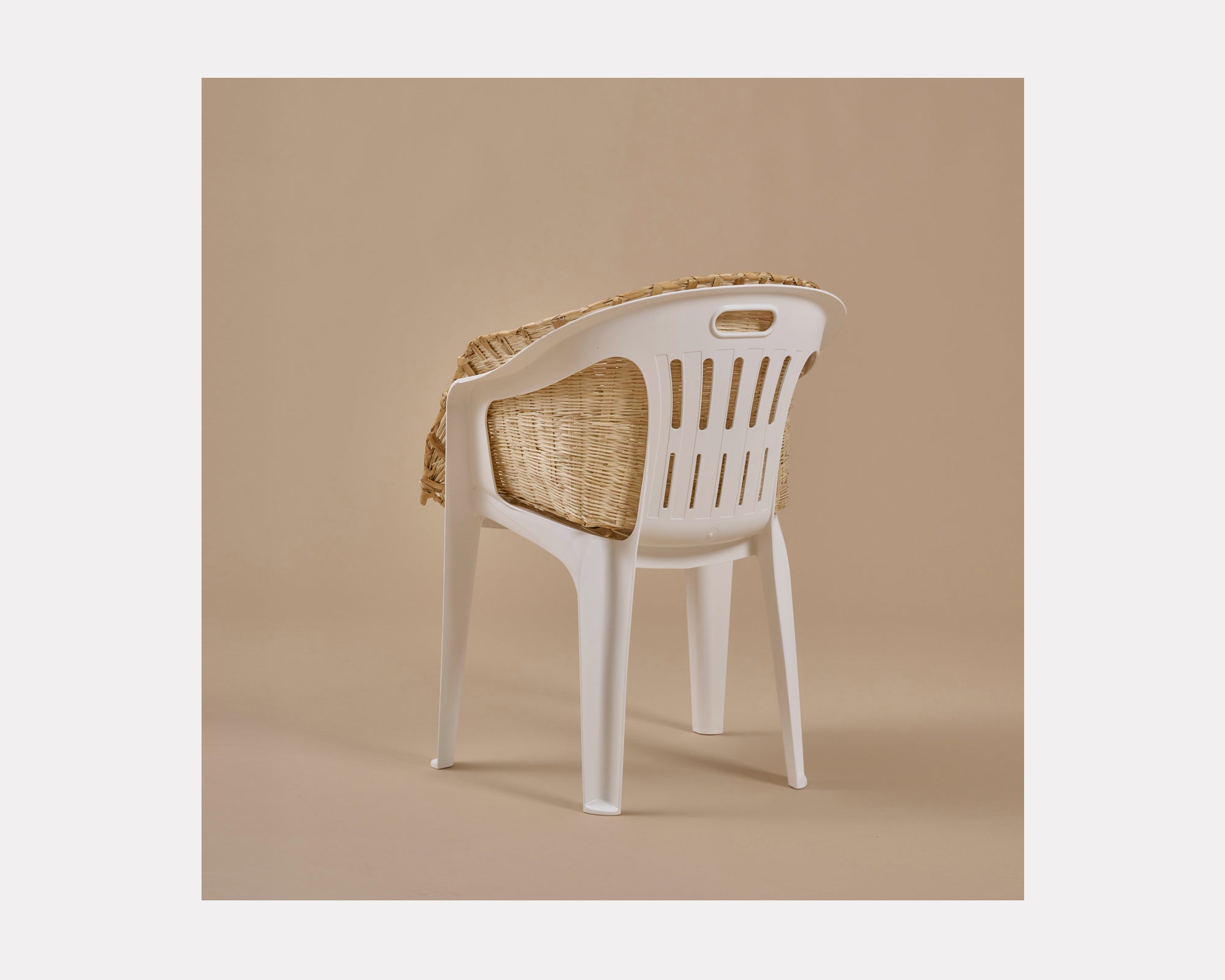 Adrián Chair by Manuel Raeder