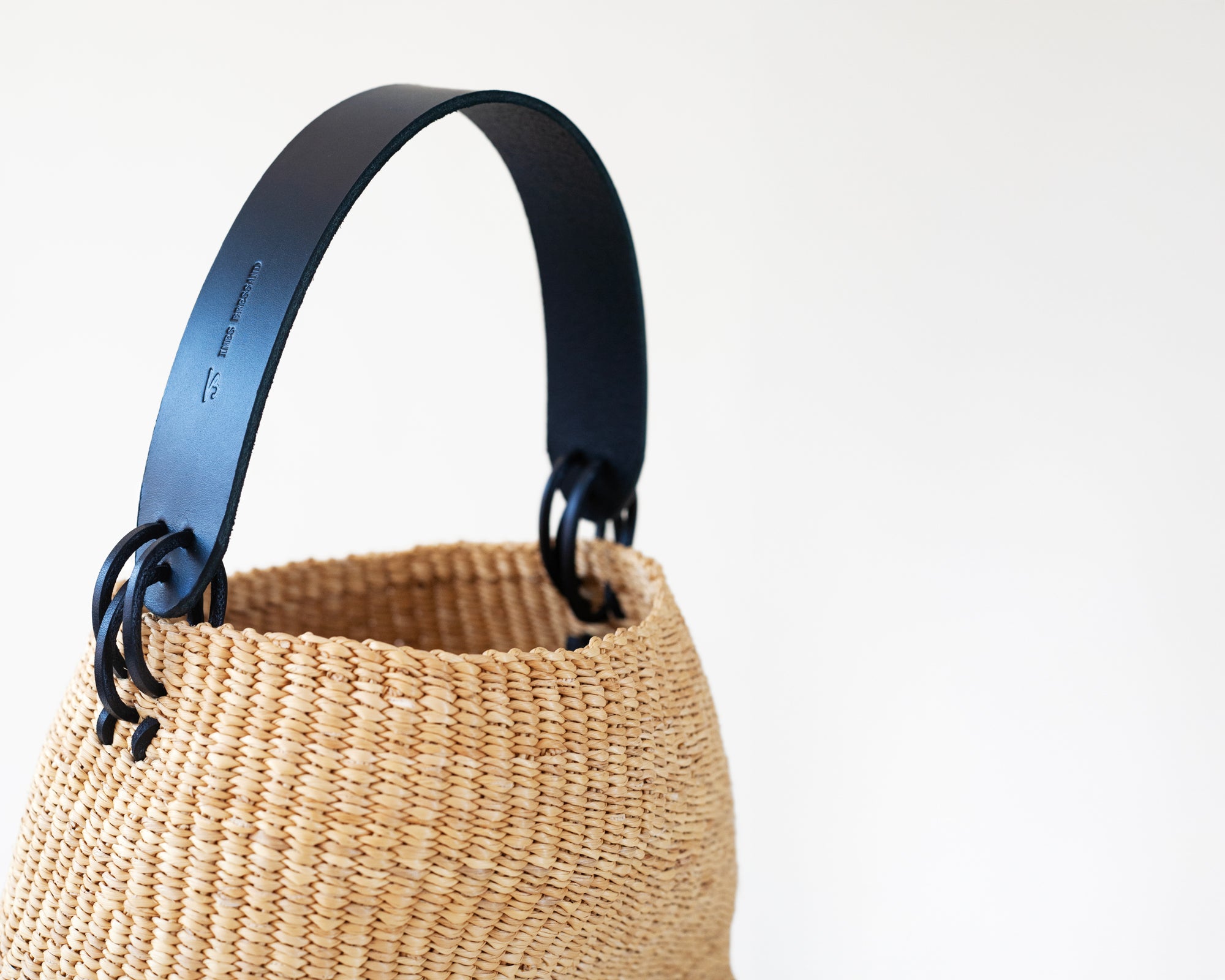 Inès Bressand Akamae Bag - N.40 Pot Froissé