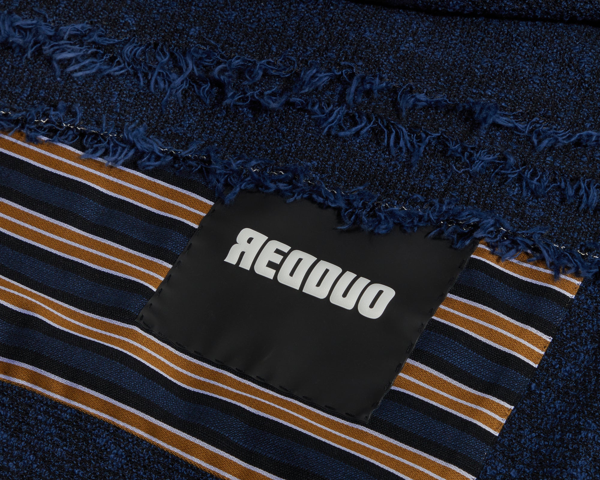 Redduo 'Loads of Lines' Blanket - 011