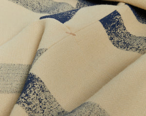 Redduo 'Loads of Lines' Blanket - 003