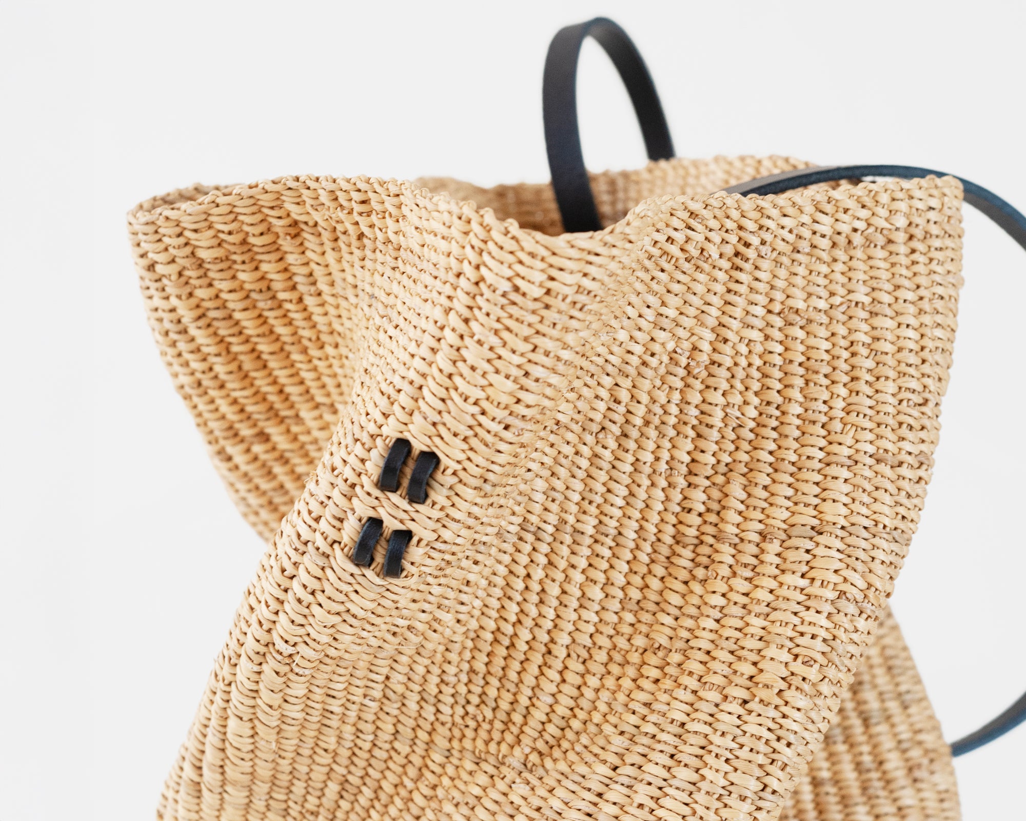 Inès Bressand Akamae Bag - N.37 Seau Froissé