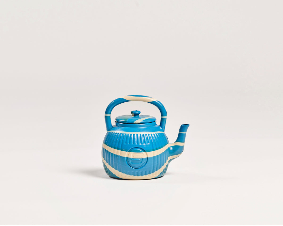 Plastic Kettle 038