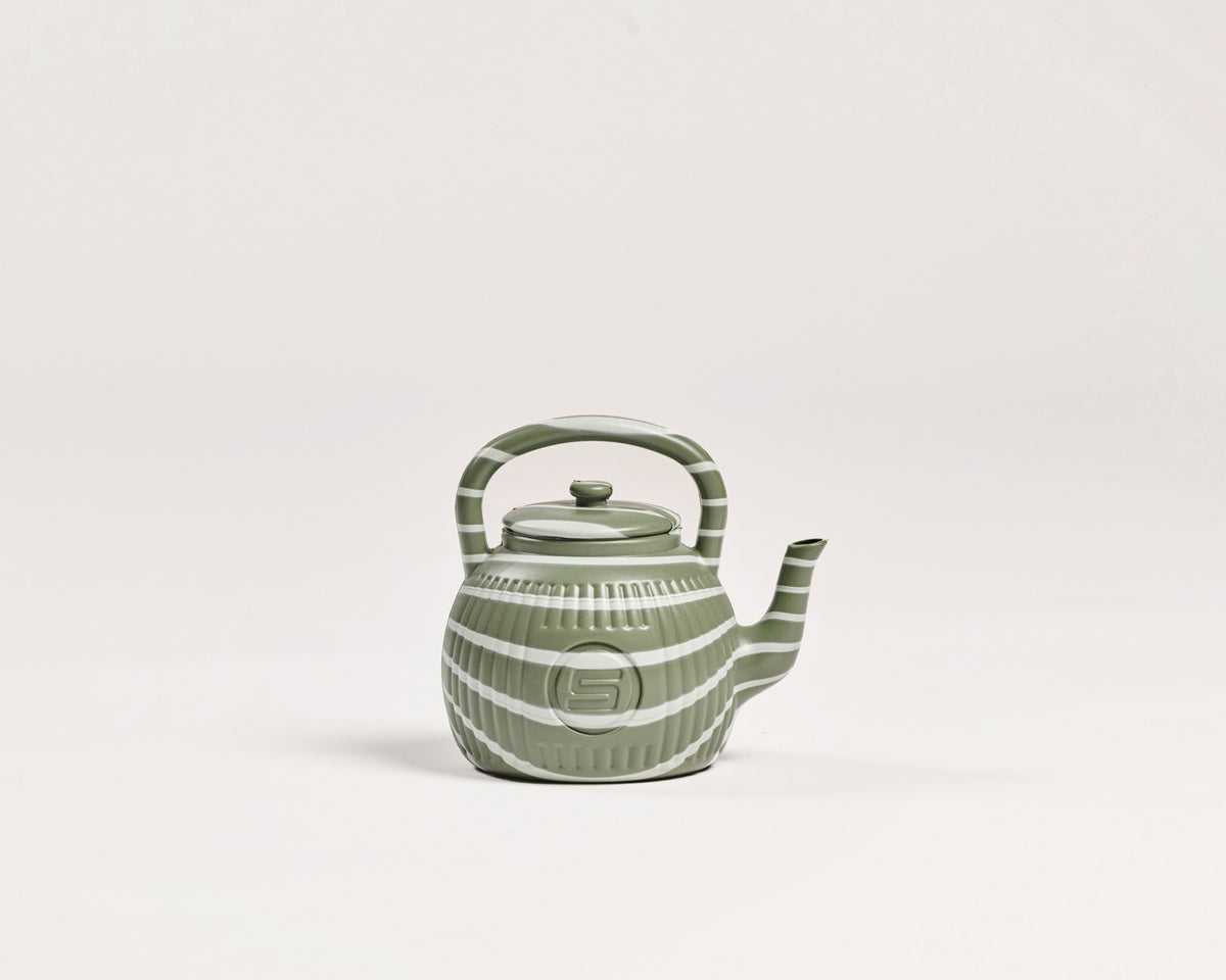 Plastic Kettle 039