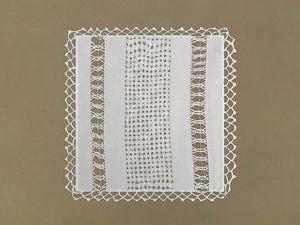 Dorothéa's Embroidered Place Setting - Small